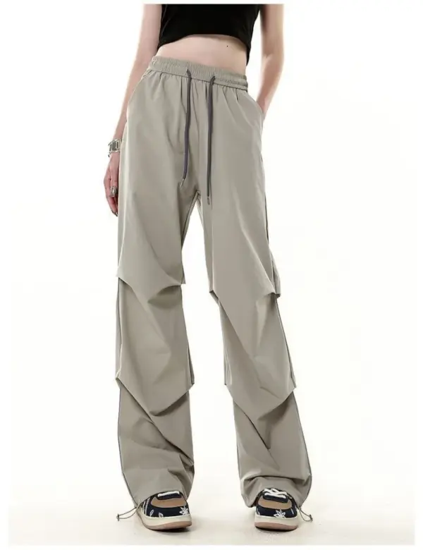 High-Elastic waist Women's Parachute Cargo Pants: trendy fashionable joggers.
